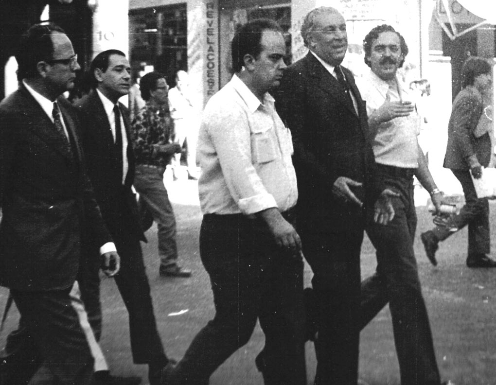 Acompanhando o prefeito em visita a obras